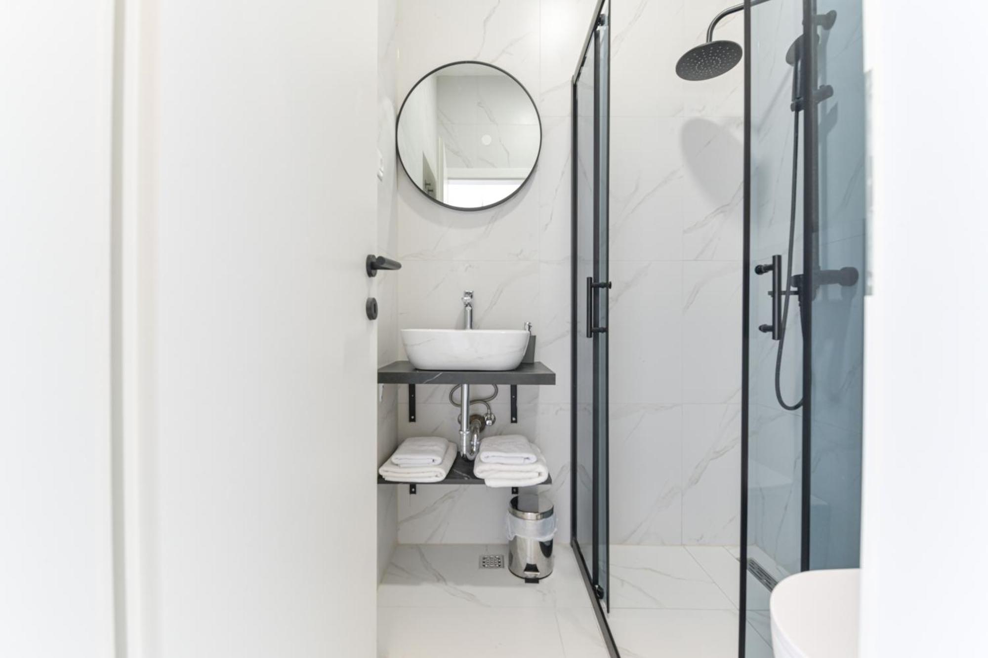 Aurora Beachfront Luxury Rooms&Suites بريلا المظهر الخارجي الصورة