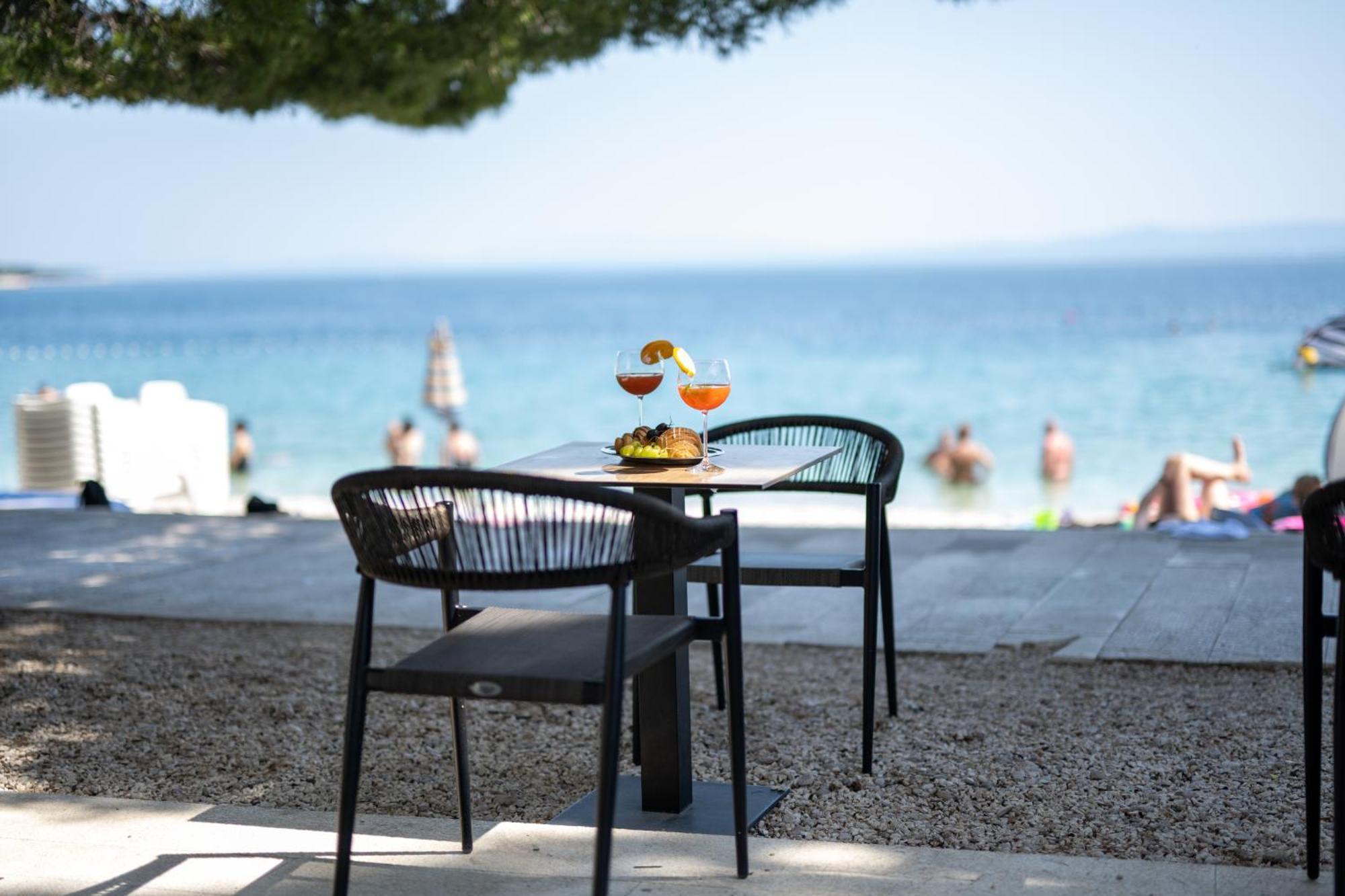 Aurora Beachfront Luxury Rooms&Suites بريلا المظهر الخارجي الصورة