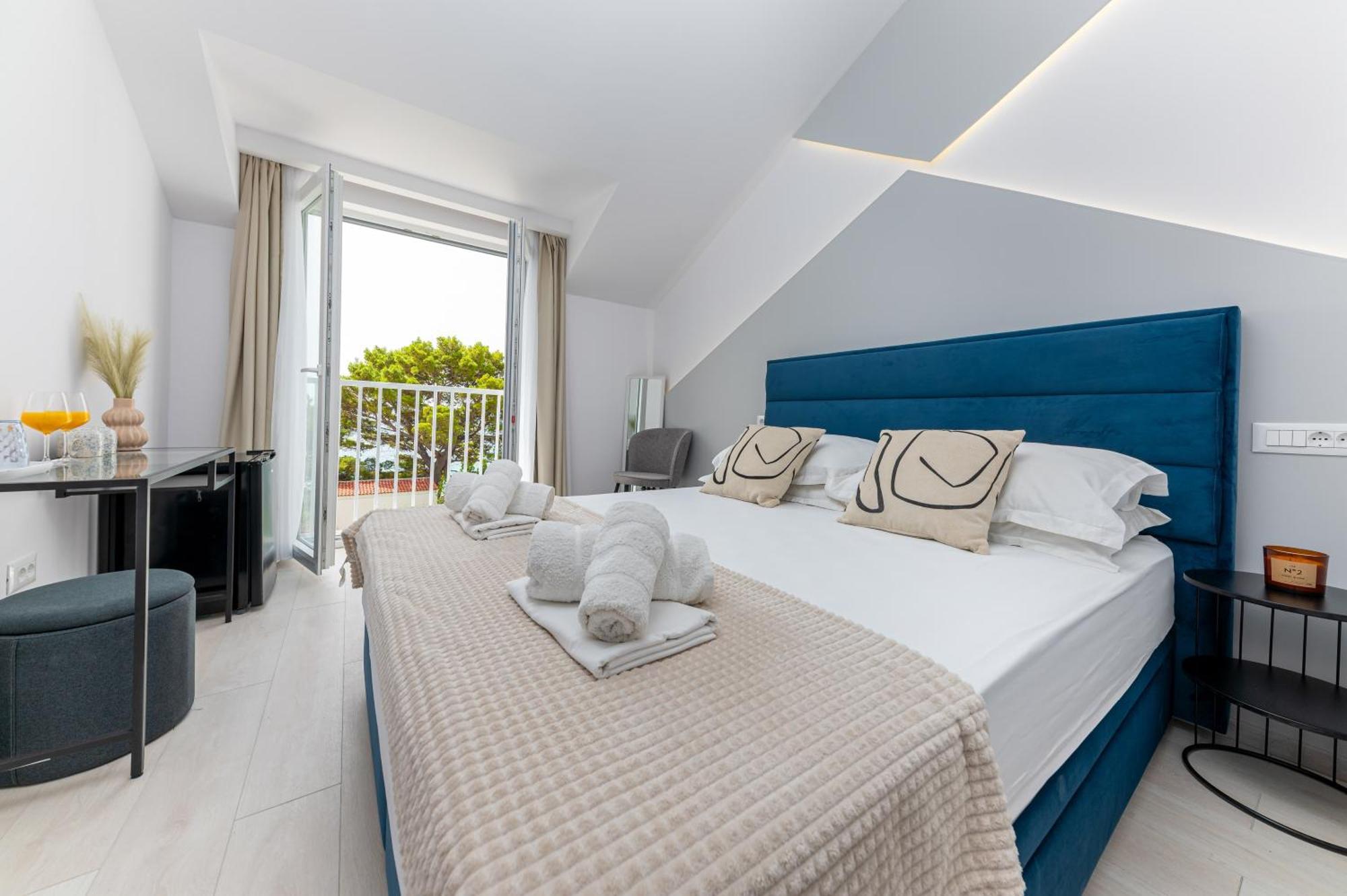 Aurora Beachfront Luxury Rooms&Suites بريلا المظهر الخارجي الصورة