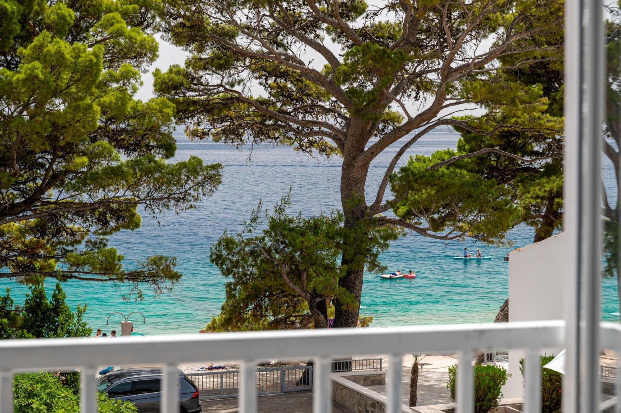 Aurora Beachfront Luxury Rooms&Suites بريلا المظهر الخارجي الصورة